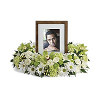 GardenWreathPhotoTributeBouquetDX